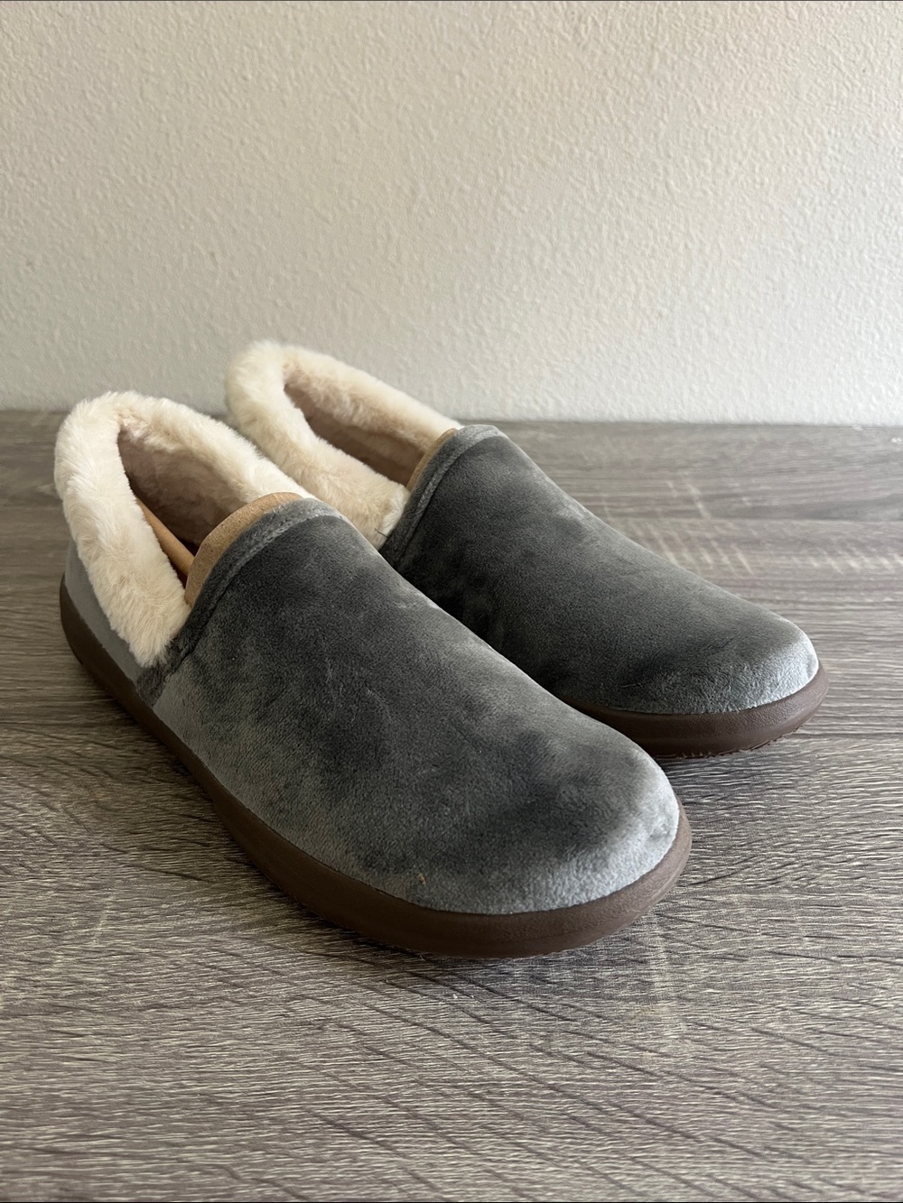 New Vionic Clare Slipper - Women's Cozy Orthotic Arch Support Slippers 9M